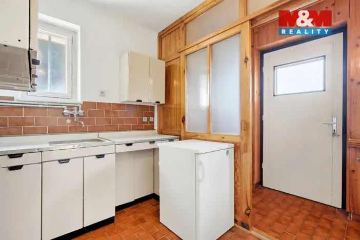 Prodej rodinného domu, Dobrovice, Komenského, 431 m2