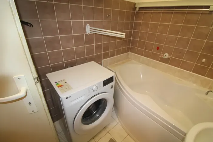 Prodej bytu 3+1, Karlovy Vary, nábřeží Jana Palacha, 77 m2