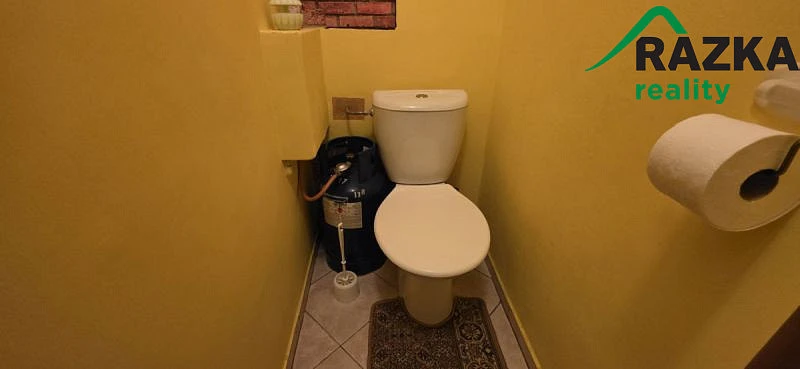 Prodej bytu 3+1, Chodová Planá, sídliště Lučina, 68 m2