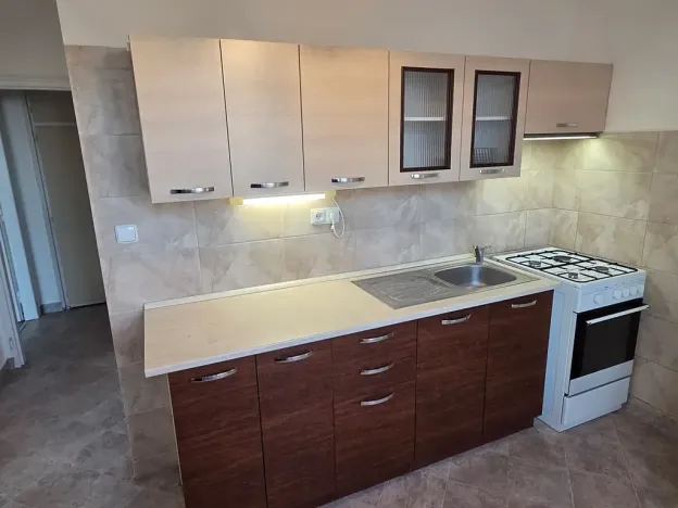 Pronájem bytu 2+1, Hradec Králové, třída SNP, 56 m2