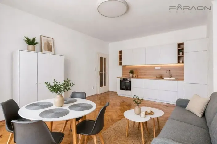 Prodej bytu 3+kk, Praha - Karlín, Sokolovská, 110 m2