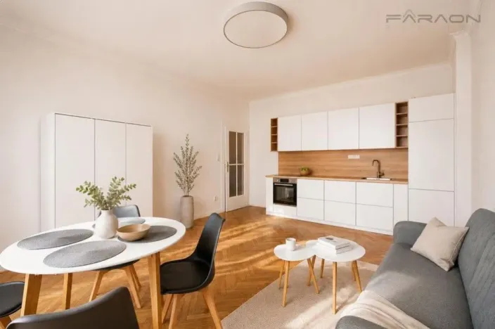 Prodej bytu 3+kk, Praha - Karlín, Sokolovská, 110 m2