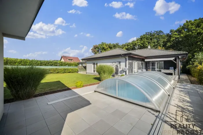 Prodej rodinného domu, Choltice, 200 m2