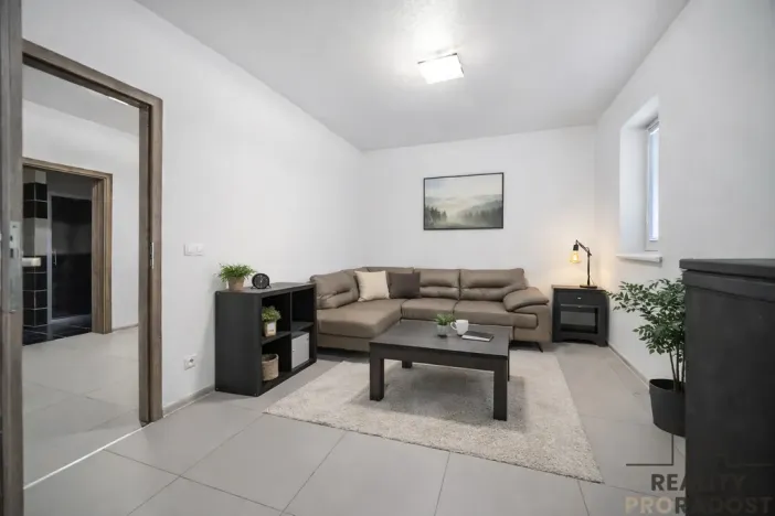 Prodej rodinného domu, Choltice, 200 m2