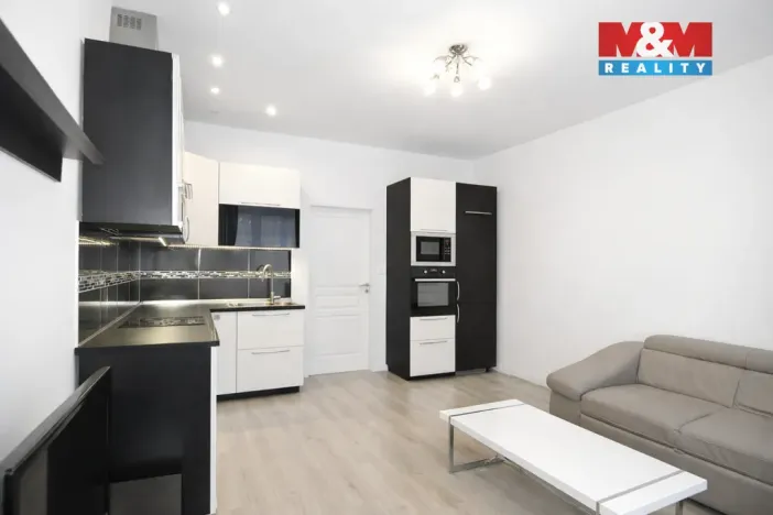 Pronájem bytu 3+kk, Praha - Vysočany, Podnádražní, 72 m2