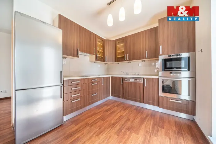 Pronájem bytu 1+kk, Plzeň - Skvrňany, Waltrova, 50 m2