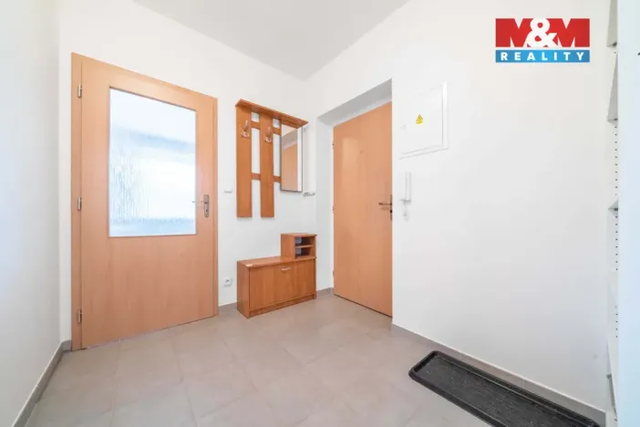 Pronájem bytu 1+kk, Plzeň - Skvrňany, Waltrova, 50 m2