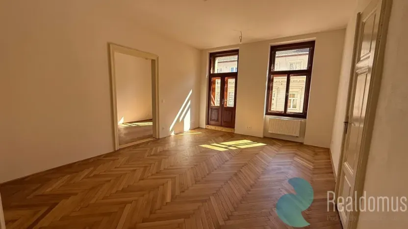 Pronájem bytu 3+1, České Budějovice, tř. 28. října, 120 m2