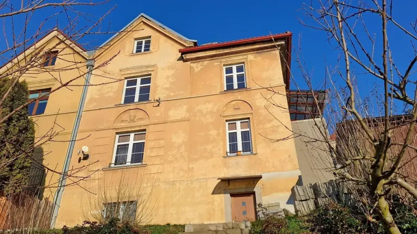 Pronájem bytu 1+1, Ústí nad Labem - Ústí nad Labem-centrum, Koněvova, 52 m2