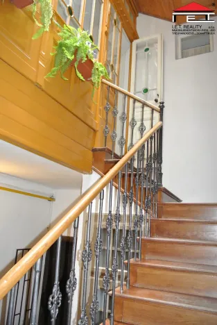 Pronájem bytu 2+1, Frýdek-Místek, Zámecké nám., 89 m2