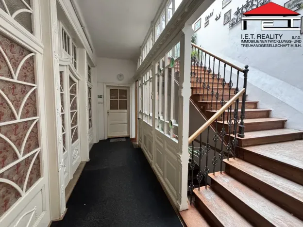 Pronájem bytu 2+1, Frýdek-Místek, Zámecké nám., 89 m2