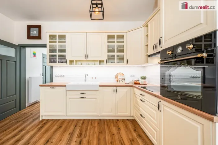 Prodej rodinného domu, Sedlčany, Baxova, 140 m2