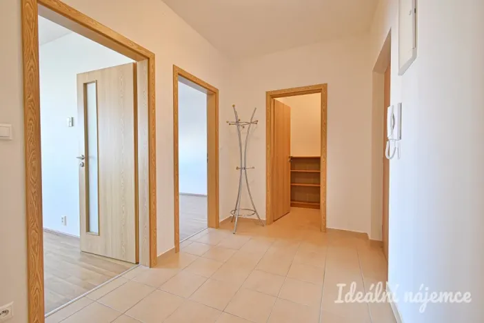 Pronájem bytu 2+kk, Brno - Žebětín, Říčanská, 53 m2