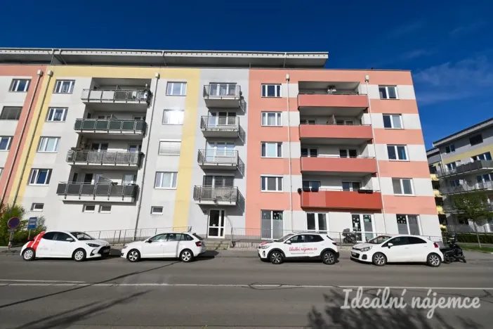 Pronájem bytu 2+kk, Brno - Žebětín, Říčanská, 53 m2