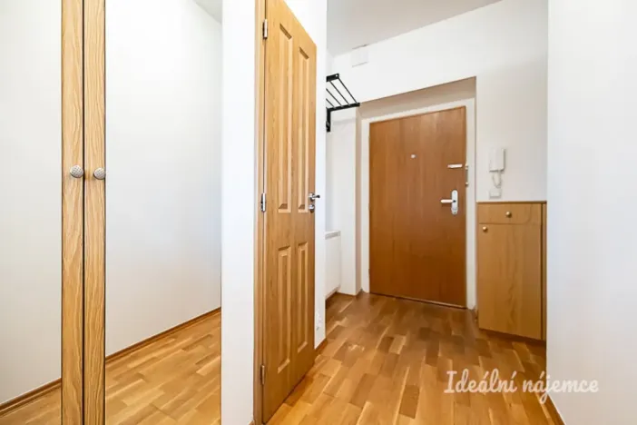 Pronájem bytu 3+kk, Praha - Holešovice, Osadní, 76 m2