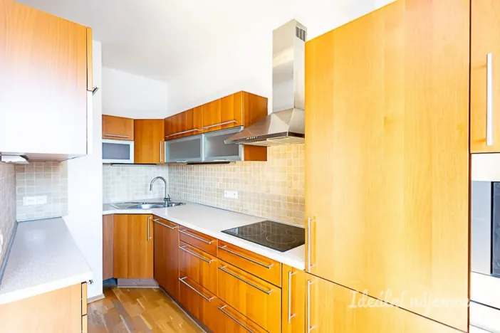 Pronájem bytu 2+kk, Praha - Holešovice, Osadní, 76 m2