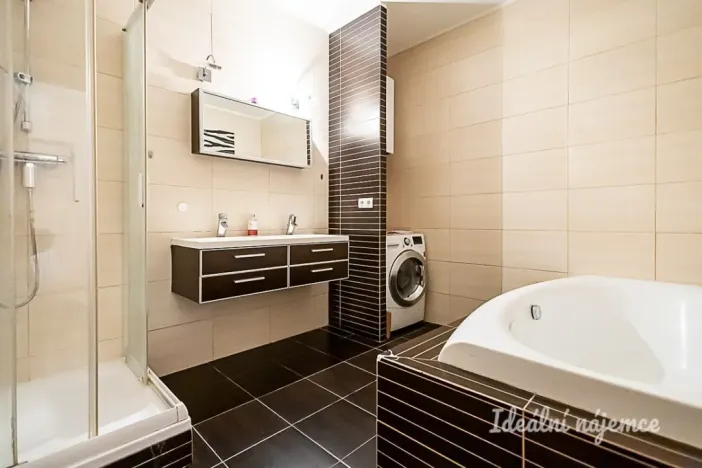 Pronájem bytu 2+kk, Praha - Holešovice, Osadní, 76 m2