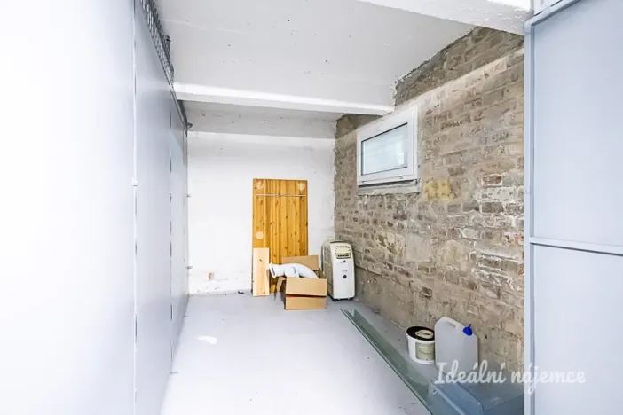 Pronájem bytu 2+kk, Praha - Holešovice, Osadní, 76 m2
