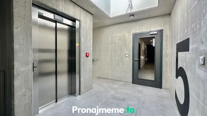 Pronájem bytu 1+kk, Znojmo, Vídeňská třída, 36 m2