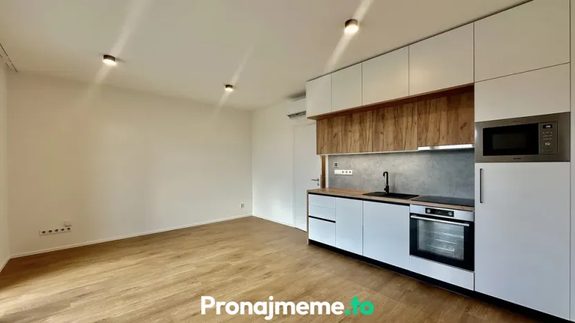 Pronájem bytu 1+kk, Znojmo, Vídeňská třída, 36 m2