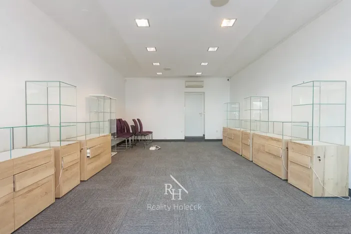 Pronájem obchodního prostoru, Kladno, T. G. Masaryka, 69 m2