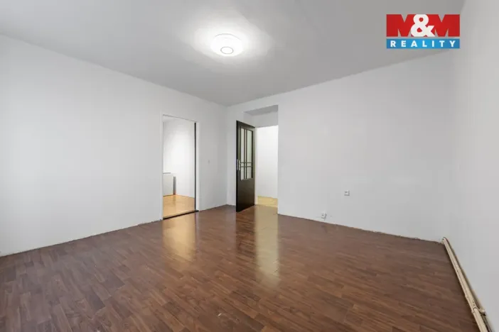 Prodej bytu 3+1, Karlovy Vary - Dvory, Lipová, 62 m2
