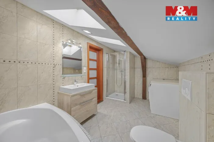 Prodej rodinného domu, Sulice - Želivec, Hlavní, 374 m2