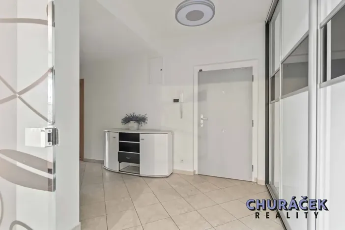 Prodej bytu 3+kk, Praha - Hrdlořezy, V třešňovce, 287 m2