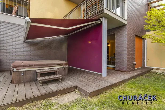 Prodej bytu 3+kk, Praha - Hrdlořezy, V třešňovce, 287 m2