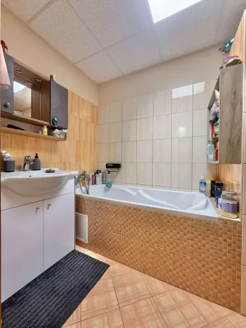 Prodej bytu 2+1, Krnov - Pod Cvilínem, Zeyerova, 60 m2