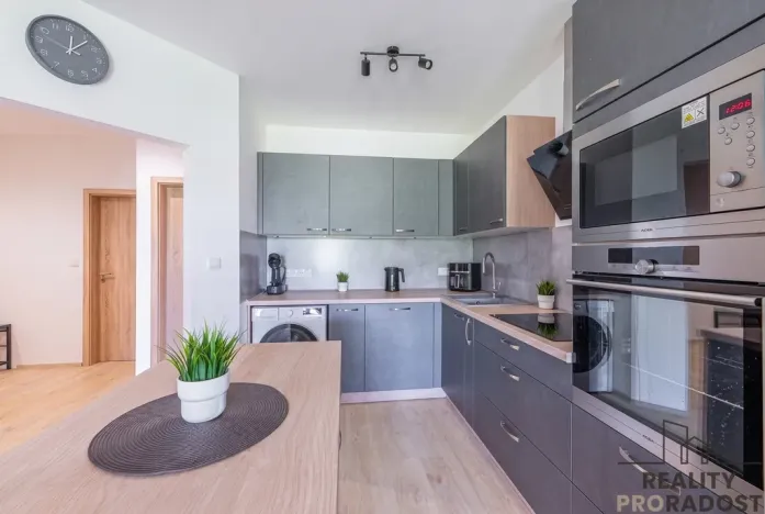 Prodej bytu 4+kk, Vochov, 80 m2