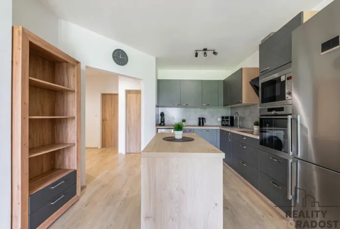 Prodej bytu 4+kk, Vochov, 80 m2