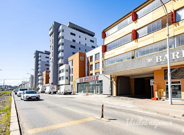 Pronájem bytu 1+kk, Praha - Vysočany, Poděbradská, 35 m2