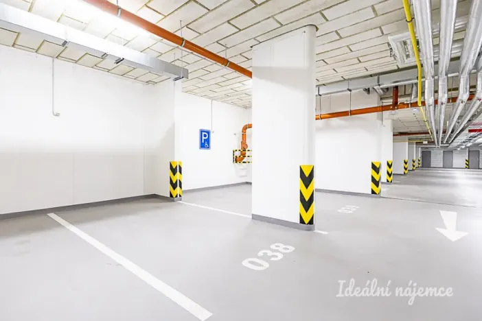 Pronájem bytu 1+kk, Praha - Vysočany, Poděbradská, 35 m2