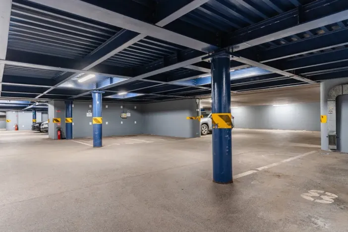 Pronájem kanceláře, Brno, Plynárenská, 6036 m2