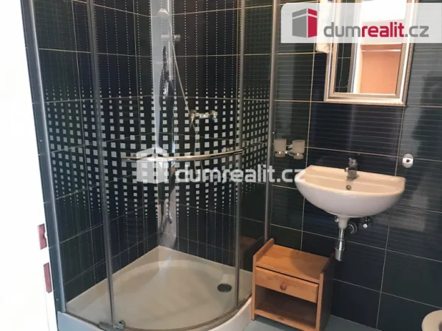 Pronájem bytu 1+1, Praha - Kobylisy, Zenklova, 55 m2