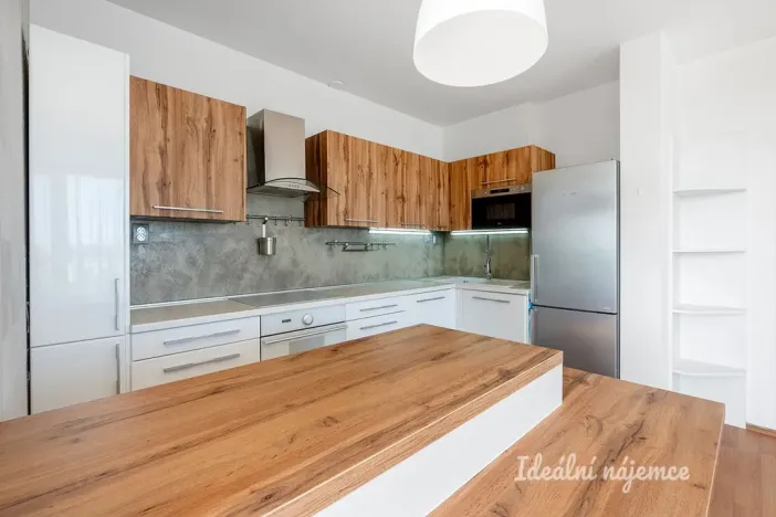 Pronájem bytu 2+kk, Praha, Pod Formankou, 54 m2