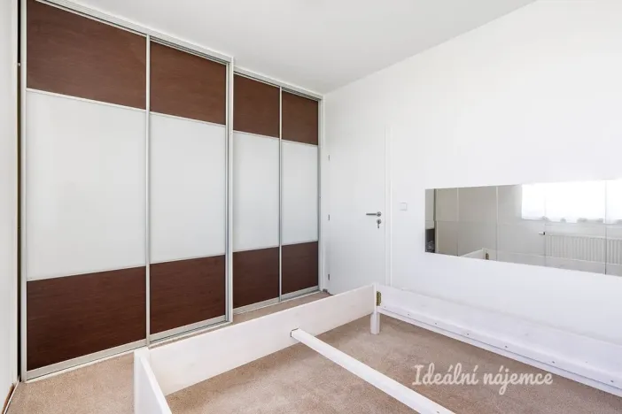 Pronájem bytu 2+kk, Praha, Pod Formankou, 54 m2