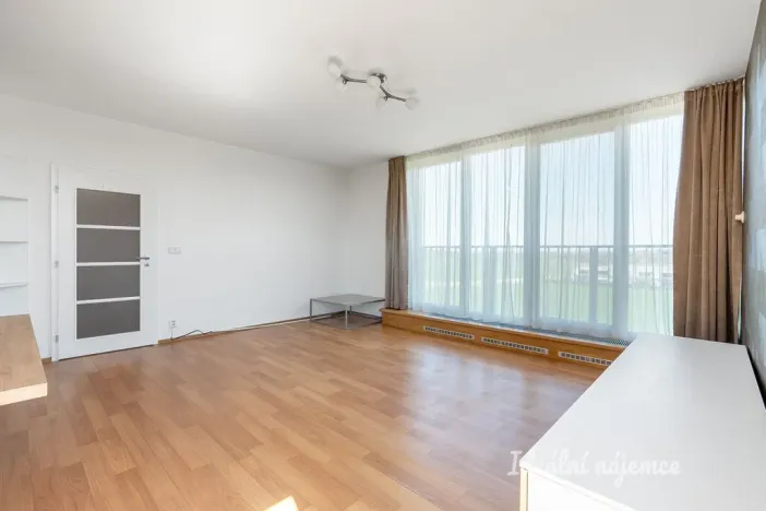 Pronájem bytu 2+kk, Praha, Pod Formankou, 54 m2