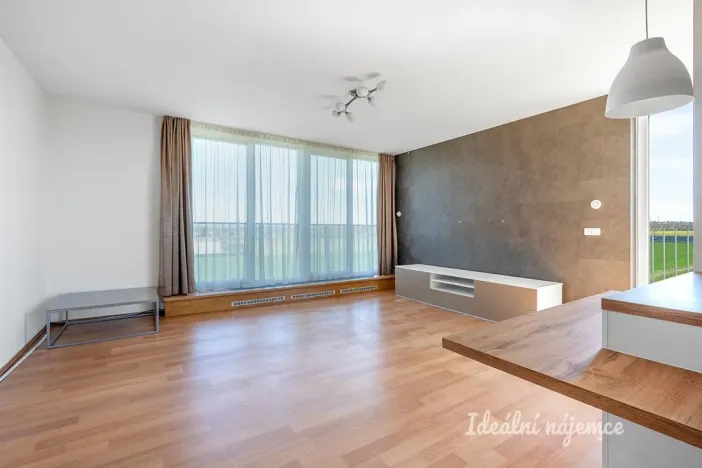 Pronájem bytu 2+kk, Praha, Pod Formankou, 54 m2