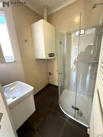 Pronájem bytu 1+kk, Praha - Libeň, Zenklova, 77 m2