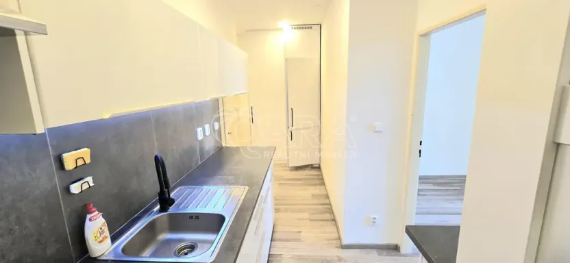 Pronájem bytu 1+1, Praha - Vršovice, Ruská, 38 m2