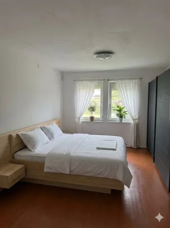 Pronájem rodinného domu, Úvaly, Purkyňova, 160 m2