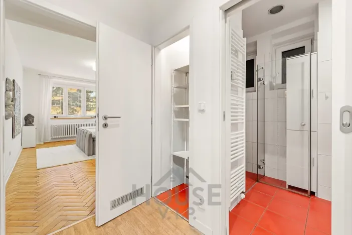 Prodej bytu 2+kk, Praha - Žižkov, Jeseniova, 46 m2
