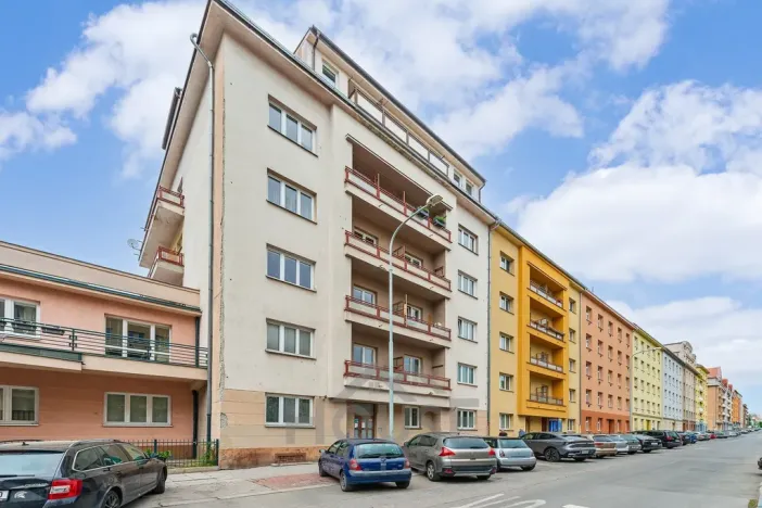 Prodej bytu 2+kk, Praha - Žižkov, Jeseniova, 46 m2