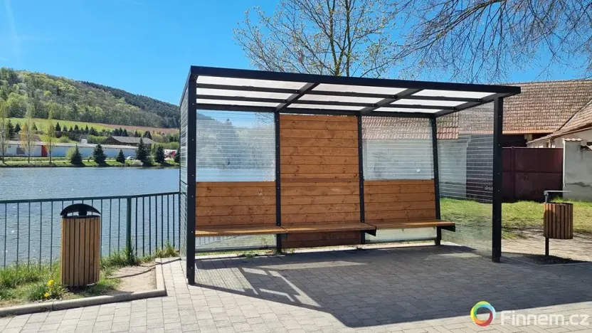 Prodej bytu 2+1, Tmaň, 42 m2