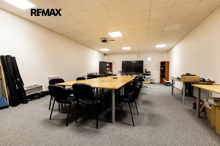 Prodej skladu, Hořovice, nábřeží Hynka Šlosara, 4000 m2