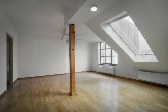 Pronájem bytu 2+kk, Praha - Karlín, Sokolovská, 88 m2