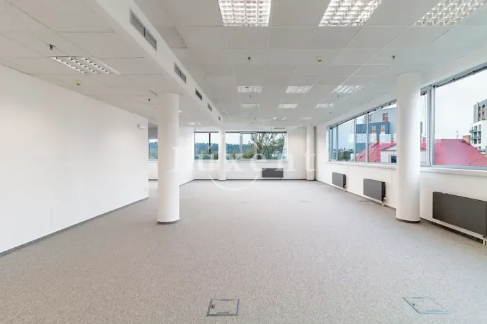 Pronájem kanceláře, Praha - Holešovice, Jankovcova, 478 m2