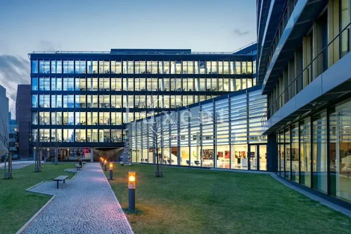 Pronájem kanceláře, Praha - Nusle, Pikrtova, 500 m2